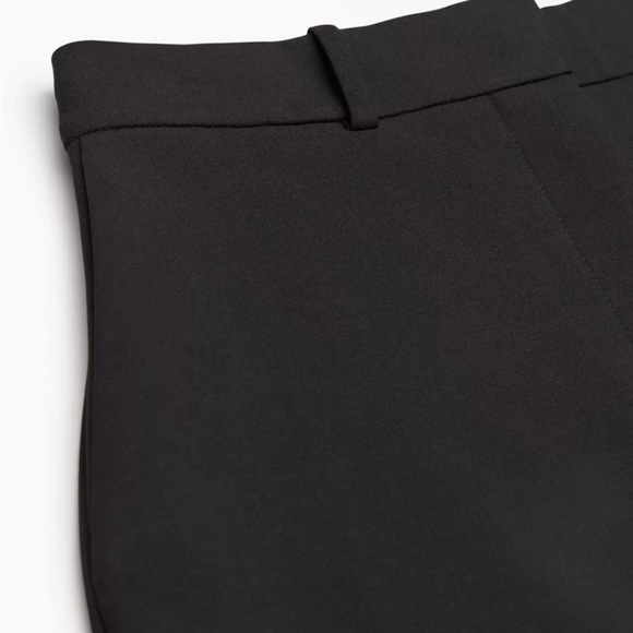 NWT Aritzia Agency 5" Short - Picture 6 of 10